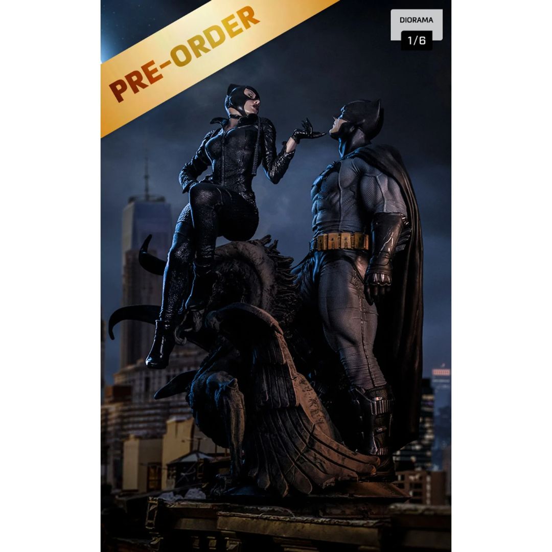 Batman and Catwoman Statue by Iron Studios -Iron Studios - India - www.superherotoystore.com