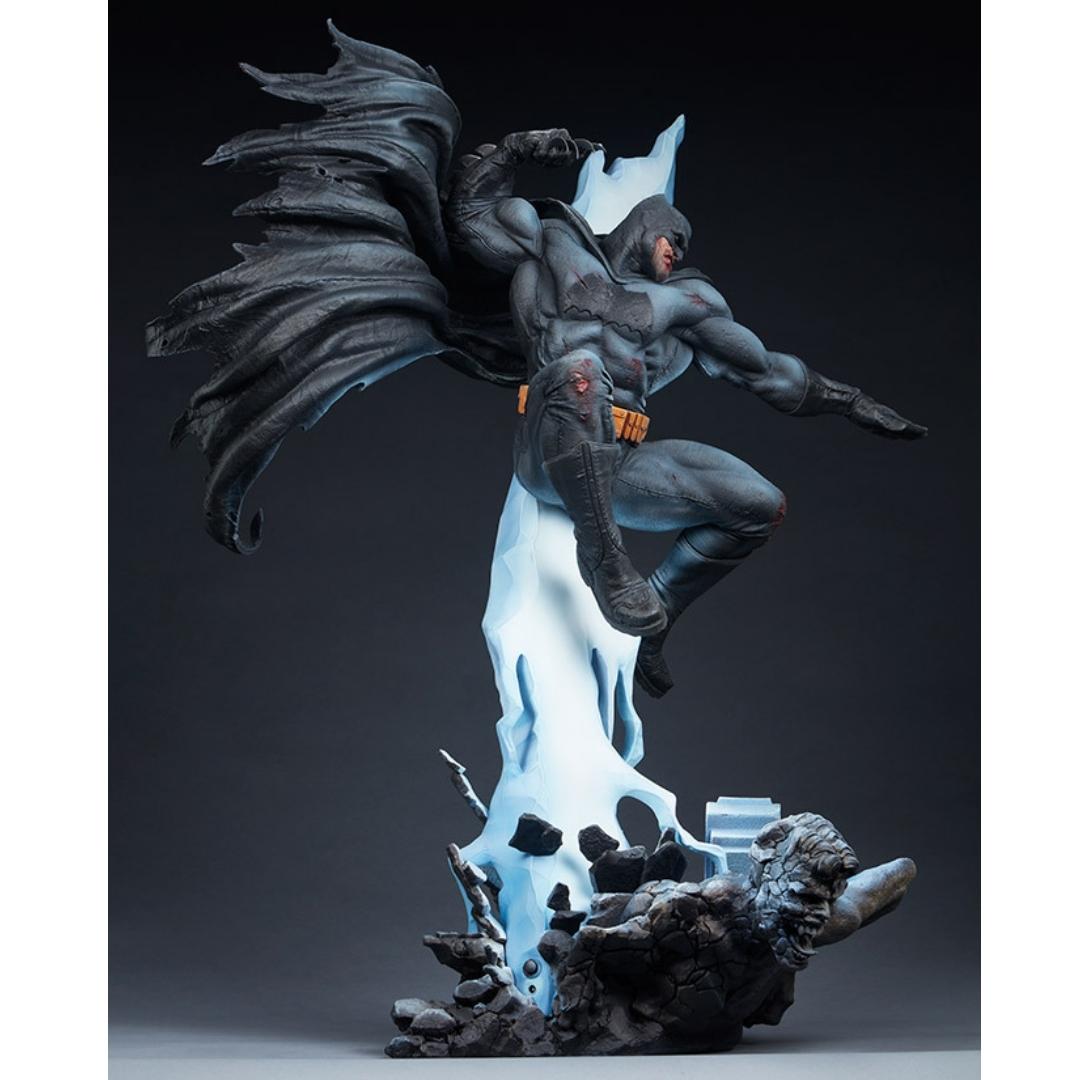 Batman: The Dark Knight Returns Premium Format Figure by Sideshow Collectibles -Sideshow Collectibles - India - www.superherotoystore.com