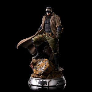 Zack Snyder's Justice League Knightmare Batman 1/10th Scale Statue by Iron Studios -Iron Studios - India - www.superherotoystore.com