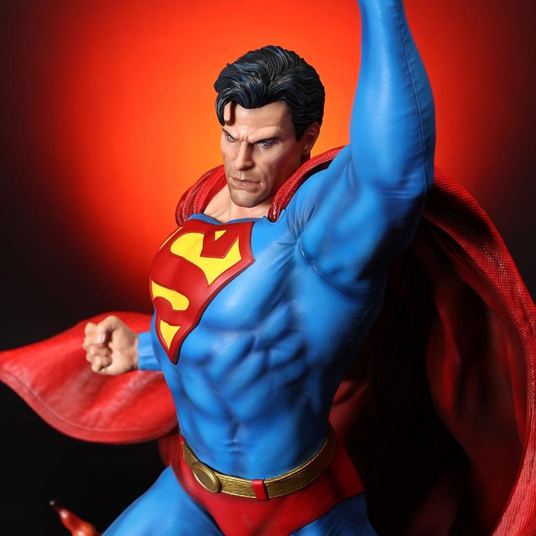 Superman Classic 1/4 Scale Ver.A Statue by XM Studios -XM Studios - India - www.superherotoystore.com