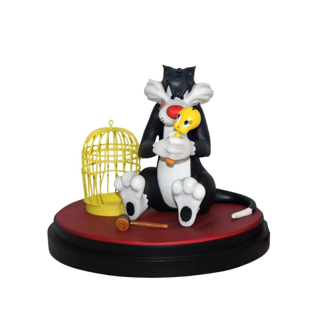 Looney Tunes Sylvester and Tweety 1:6 Scale Limited Edition Diorama by MG Collectibles -MG Collectibles & Toys - India - www.superherotoystore.com