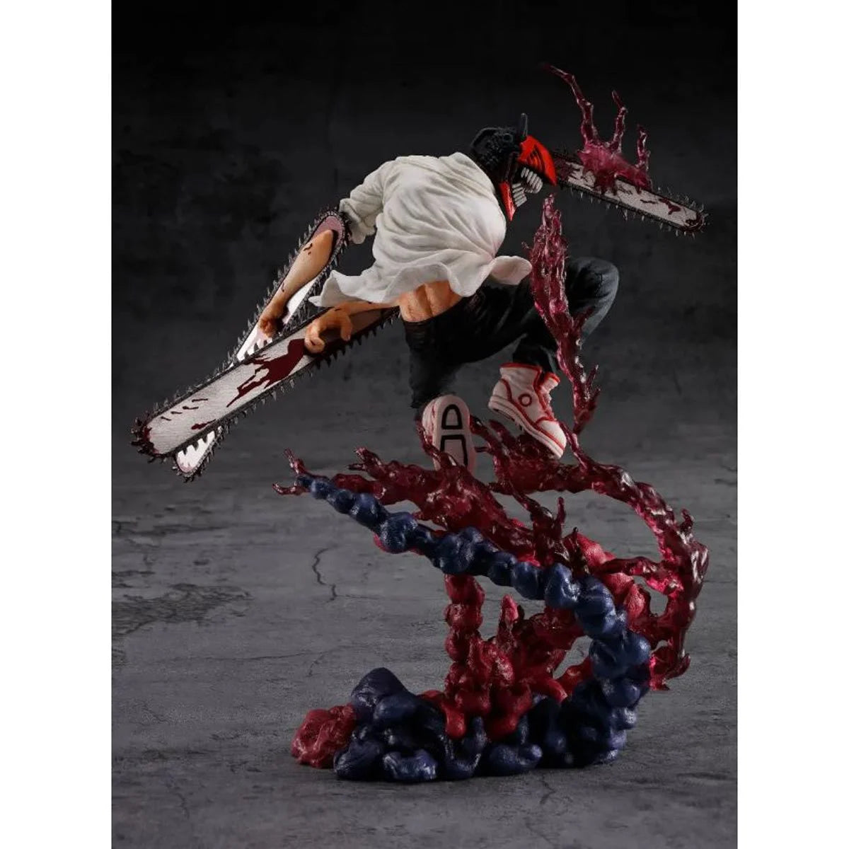 Chainsaw Man FiguartsZERO Statue by Bandai -Tamashii Nations - India - www.superherotoystore.com