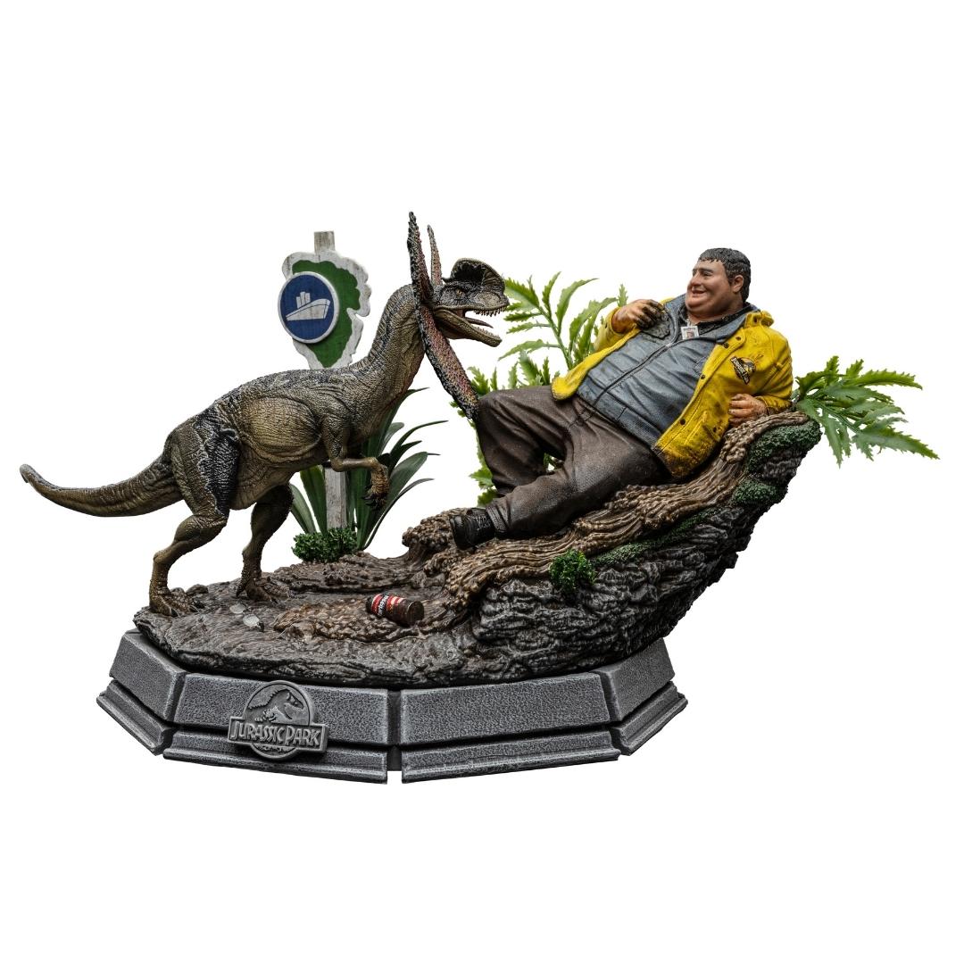 Dennis Nedry meets the Dilophosaurus Jurassic Park Deluxe Art Scale 1/10 by Iron Studios -Iron Studios - India - www.superherotoystore.com